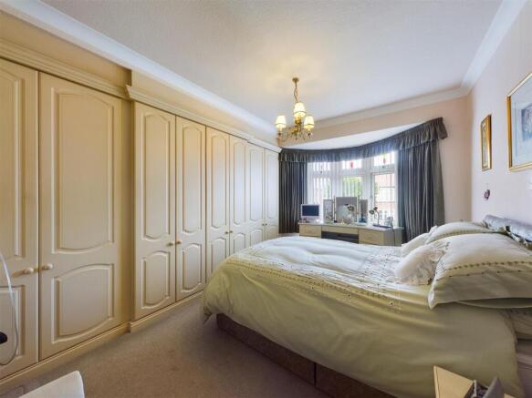 3 bed Semi-Detached for sale Image 7