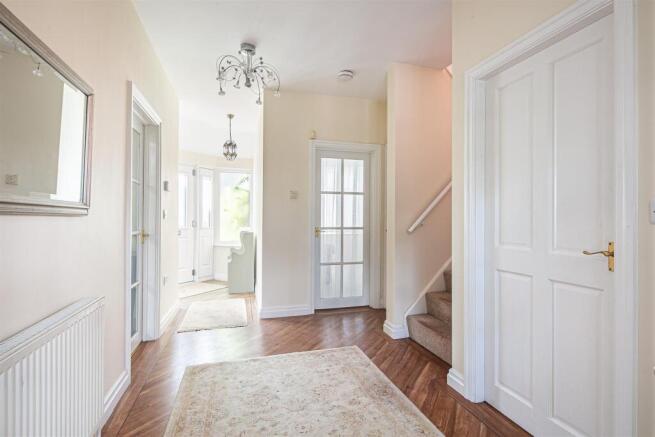 4 bed Detached for sale Image 12
