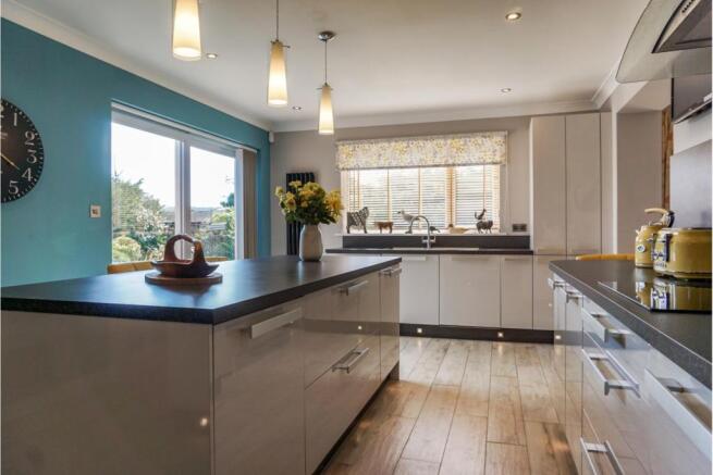 Kitchen/Breakfast