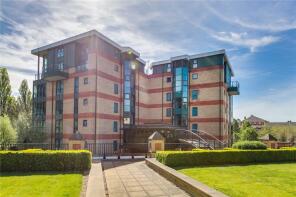 Flat 2, Wrenn House, Brasenose Drive, Barnes, London SW13 8NN