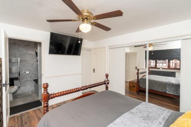 BEDROOM 1