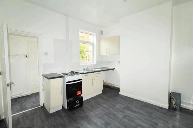 KITCHEN 1.jpg