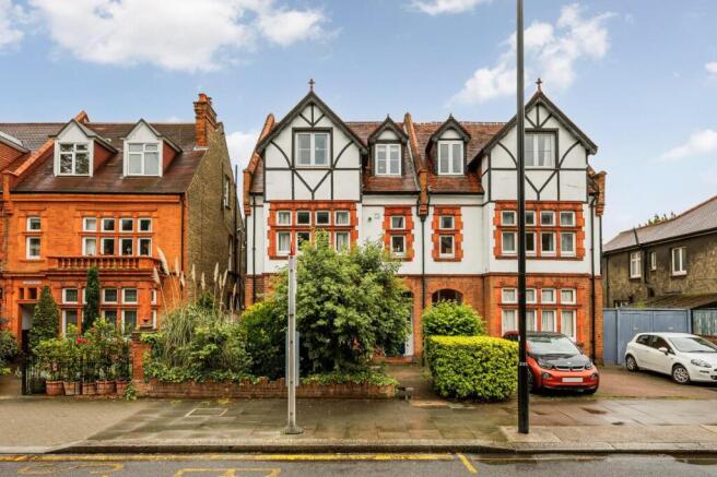 Flat 7 - 110 Sutton Court Road-1.jpg