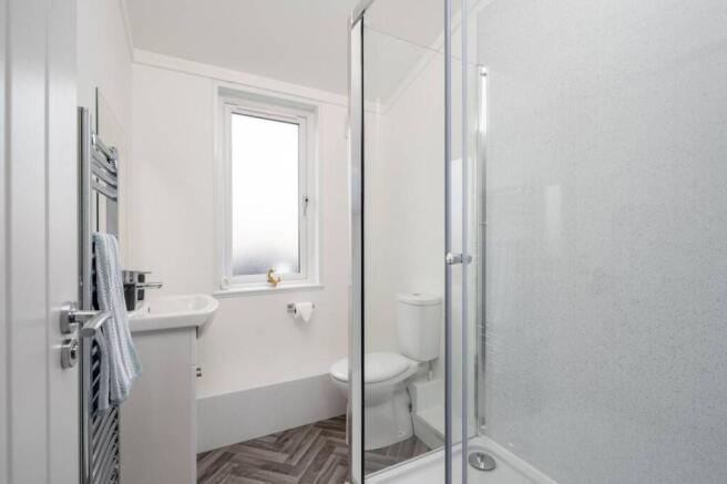 2 bed Chalet for sale Image 11