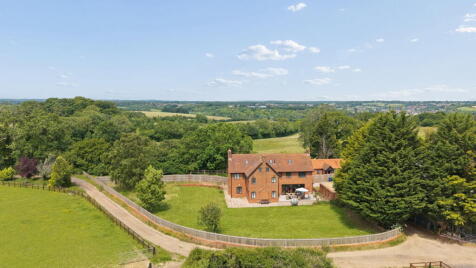 Fullers Hill, Hyde Heath, Amersham, HP6 5RQ