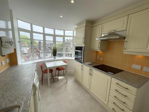 Kitchen 3.jpeg