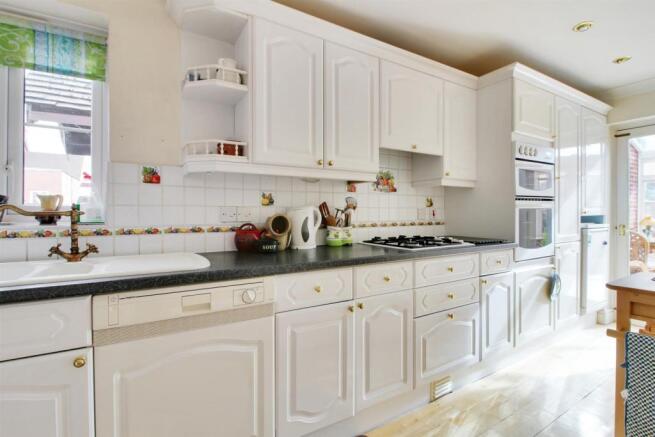 Kitchen.jpg