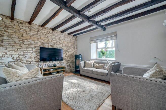 5 bed Link Detached House for sale Image 7