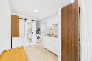 37, Wedderburn Close, Winnersh RG41 5NY