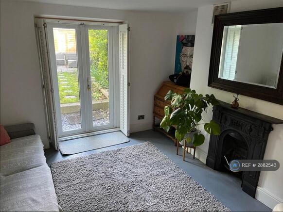 Living Room Direct Access To Garden / Franch Doors
