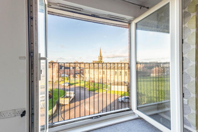 2 bed Flat for sale Image 11