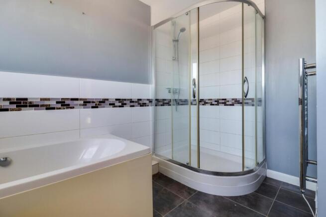 3 bed Semi-Detached to rent Image 10