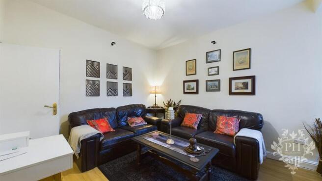 3 bed Terraced for sale Image 2