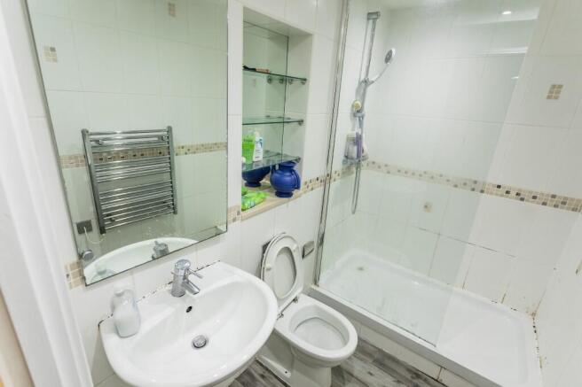 1 bed Flat for sale Image 9