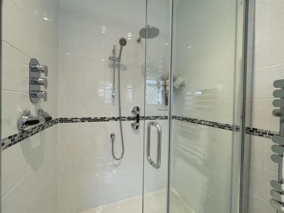 Ground floor bed shower.jpg