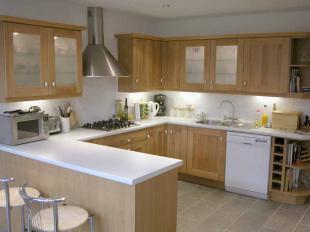 Kitchen/B'fast Room