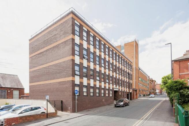 1 bed Apartment to rent Image 8