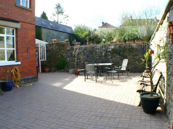 REAR COURTYARD