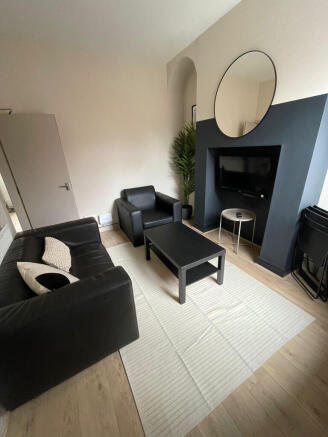 3 bed House to rent Image 4