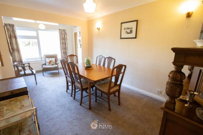 4 bed Detached for sale Image 9
