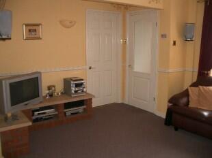LOUNGE PIC 2