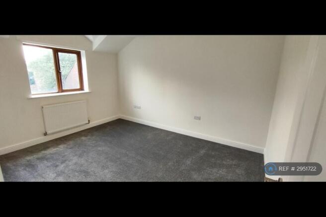 4 bed Terraced to rent Image 12