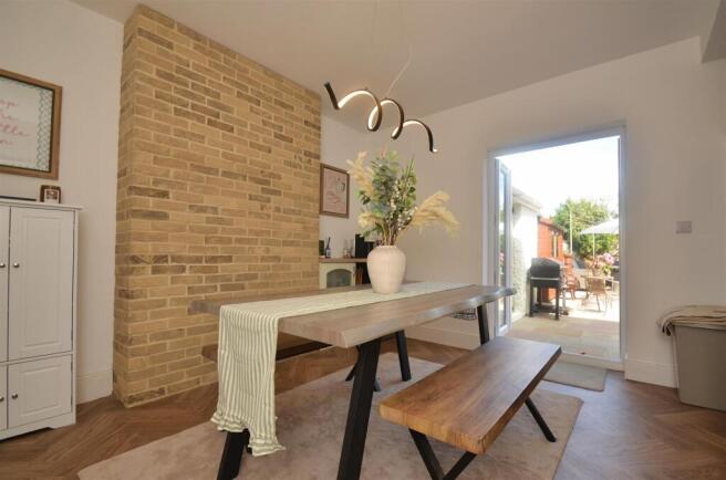 Elmfield, Ryde photo 4