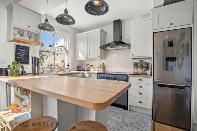 Kitchen (4).jpg
