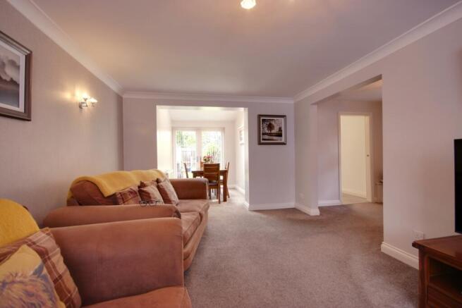 3 bed Semi-Detached for sale Image 4