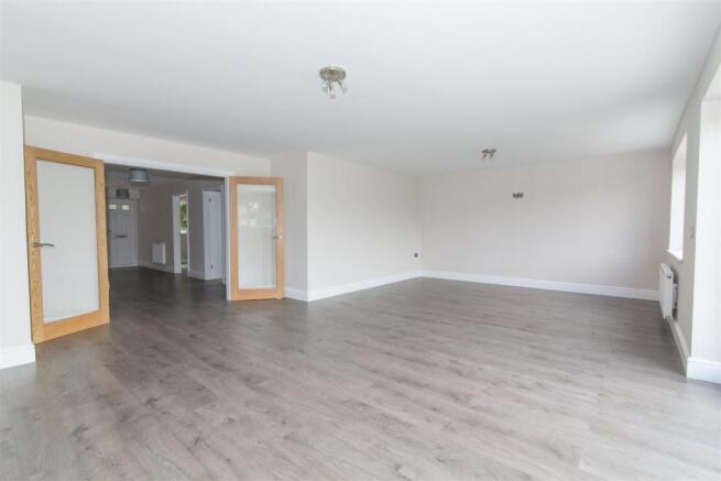 Spacious Open Plan R