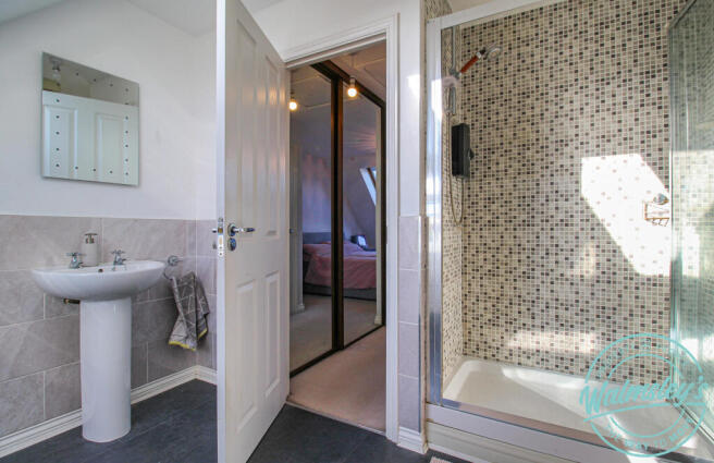 Ensuite & dressing area off bedroom one