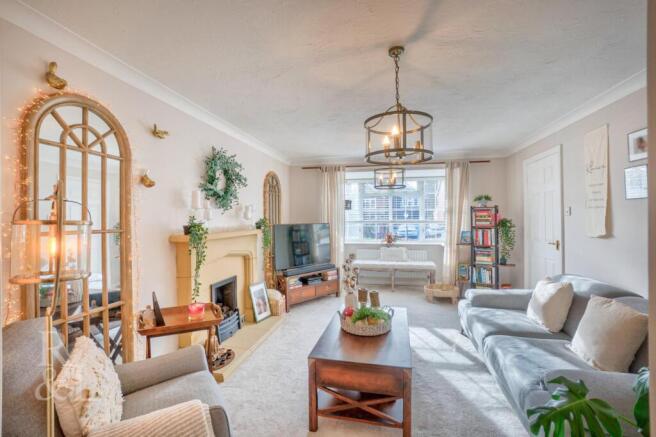 46 Orchard Way (19).jpg