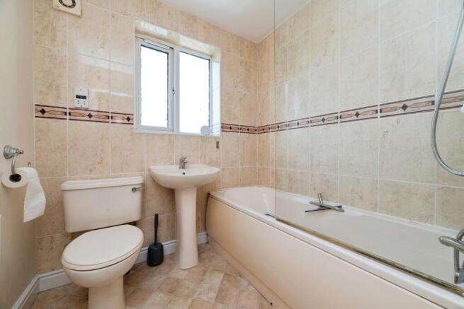 2 bed Apartment for sale Image 12