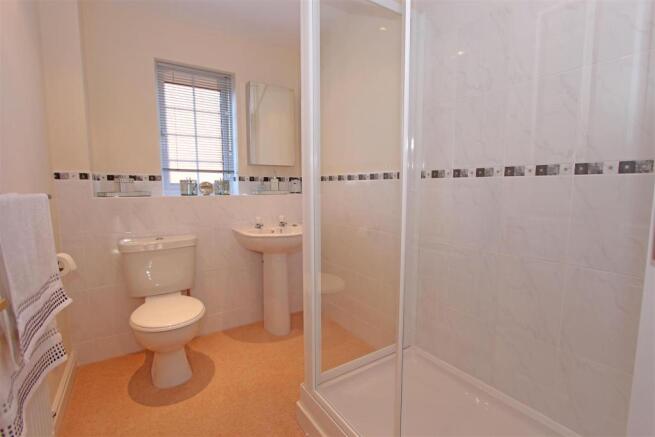 ensuite.jpg