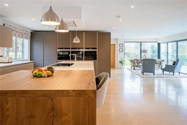 Kitchen/Dining 1
