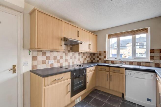 Kitchen V2.jpg