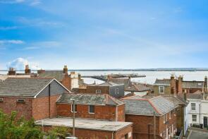 Flat 4, Tennyson House, Union Road, Ryde PO33 2AZ