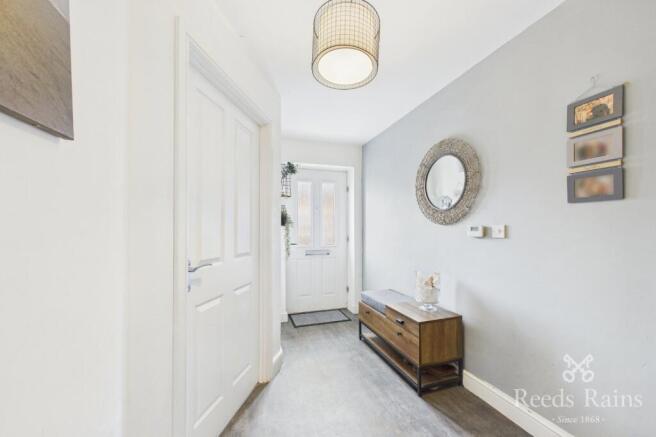 3 bed Semi-Detached for sale Image 5