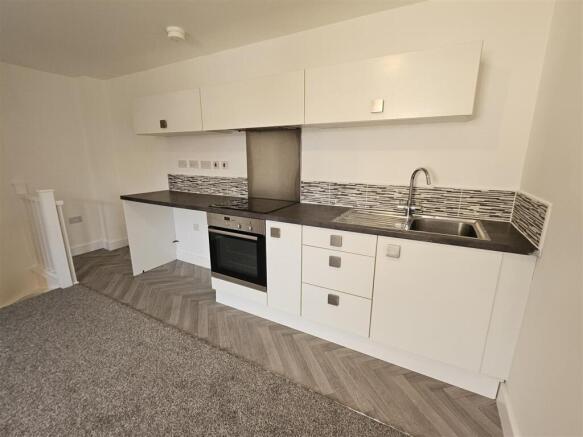 2 bed Town House for sale Image 6