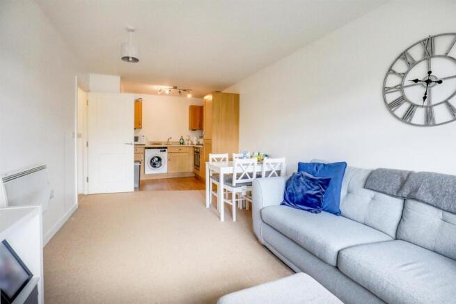 Flat 18, 11 St Georges Street (JC25-03-24) [3].jpg