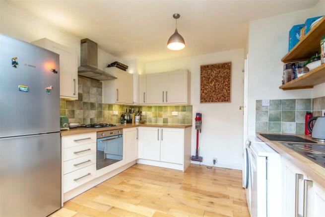 74 Vallence Road15.jpg