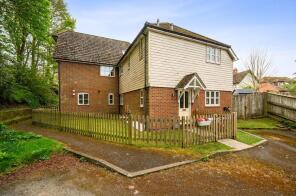 1, Railway Cottages, Station Road, Folkestone CT18 8HS