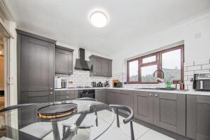 5, Shackleton Close, Harwich CO12 3UD