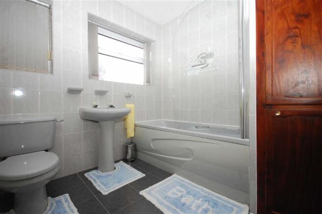 BATHROOM/ WC