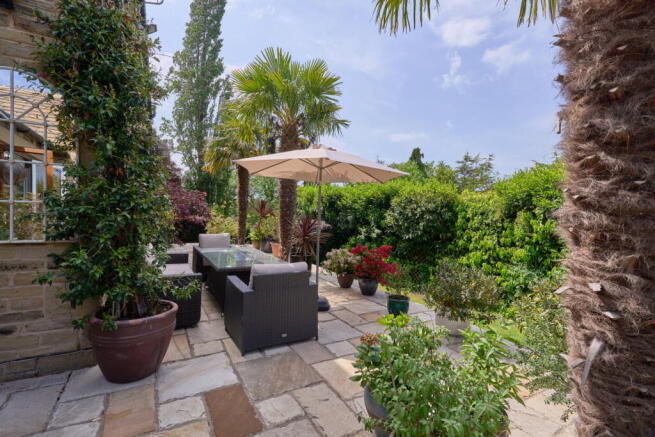 4 bed Detached for sale Image 4