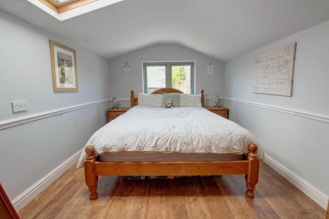 Bed1b