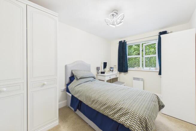 2 bed Apartment for sale Image 7