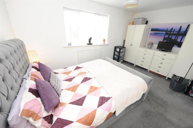 3 bed Semi-Detached for sale Image 10