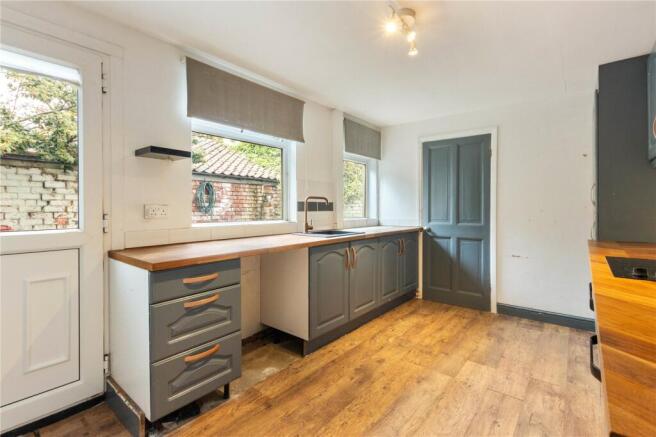 3 bed Semi-Detached for sale Image 9