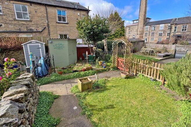 3 bed Terraced for sale Image 9